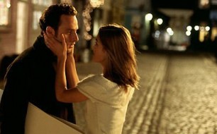 What Rom-Coms Tell You About Weddings
