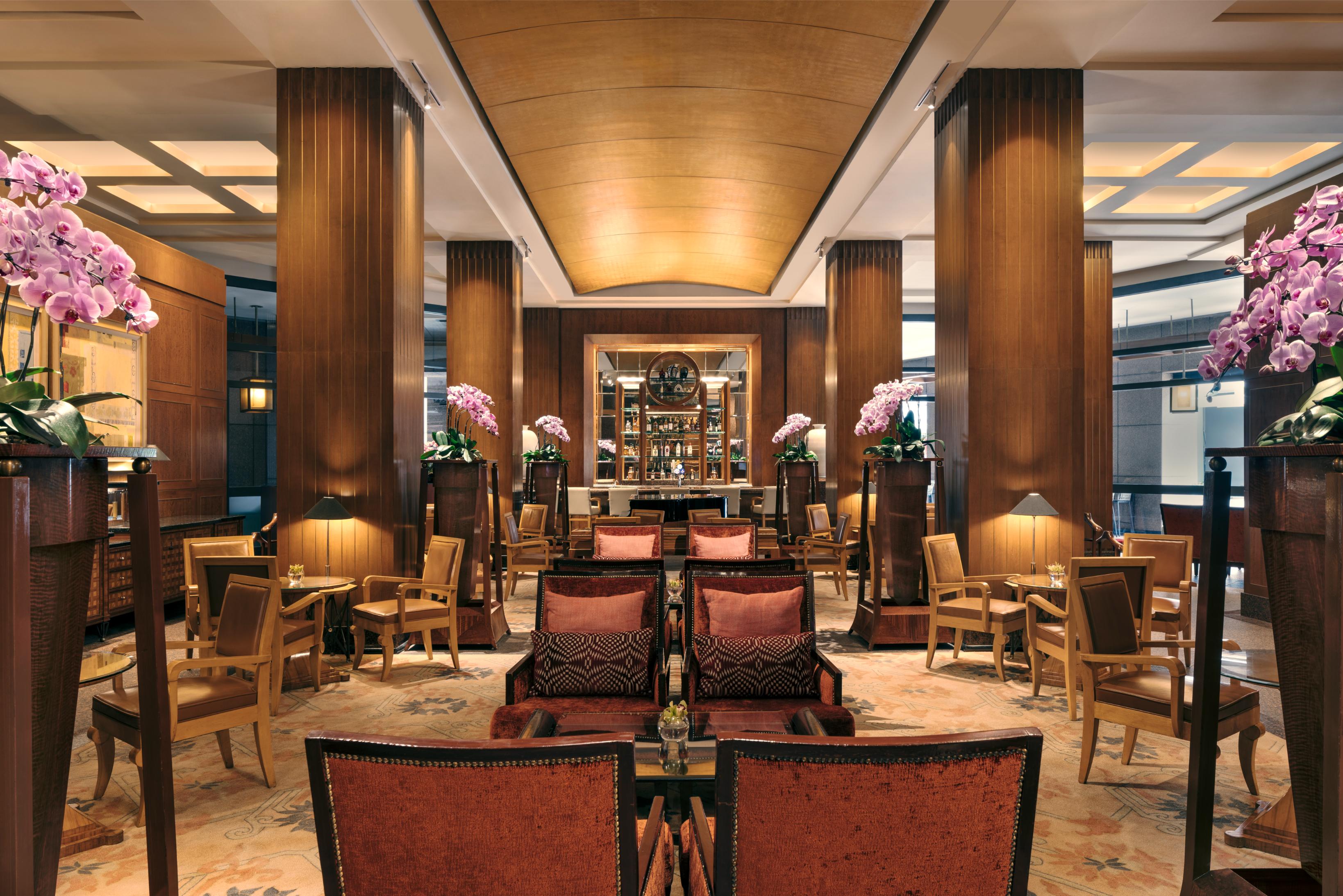 08 lobby lounge