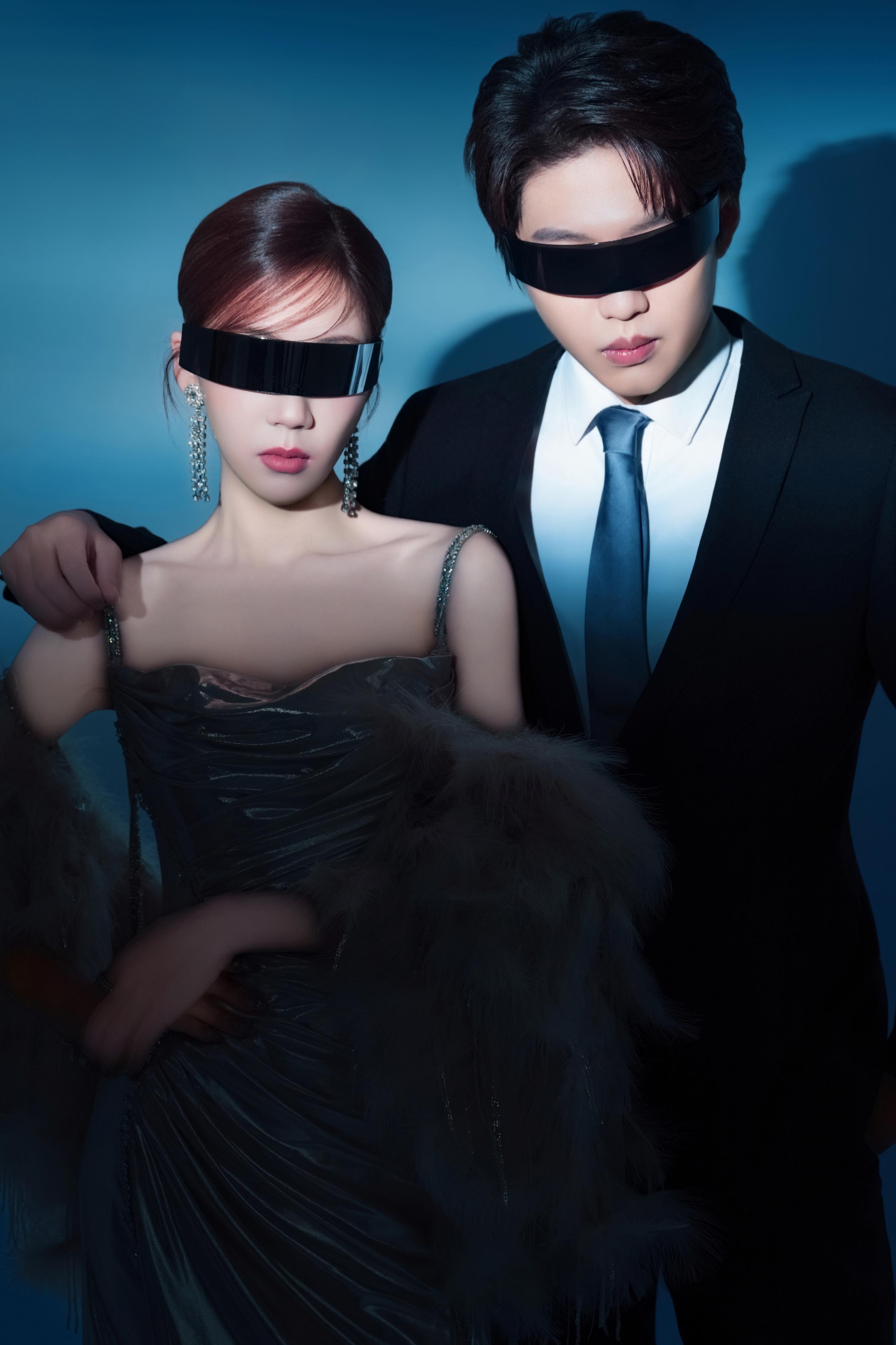 4 %283%29