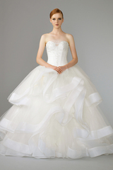 1344_lb_gown1_offwhite_ball_sweetheart_tulle_f.admin