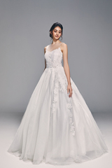 4570_yv_gown3_white_ball_ill_tulle_f.admin