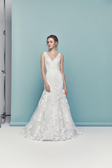 4841_luna_gown4_white_ff_vneck_lace_f.admin