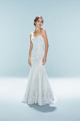 5047_yv_gown1_white_trumpet_sweetheart_lace_f.admin