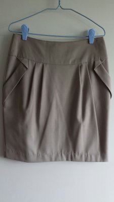 Nude SKirt.jpg