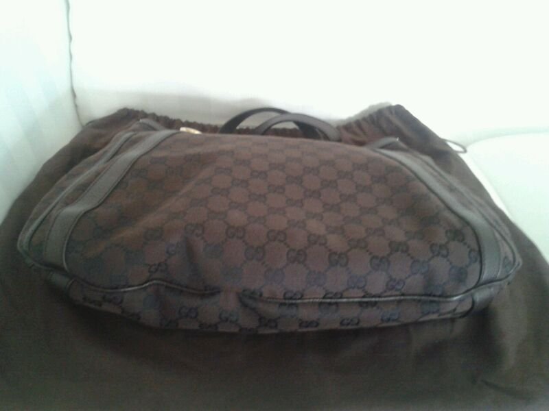 gucci bottom.jpg