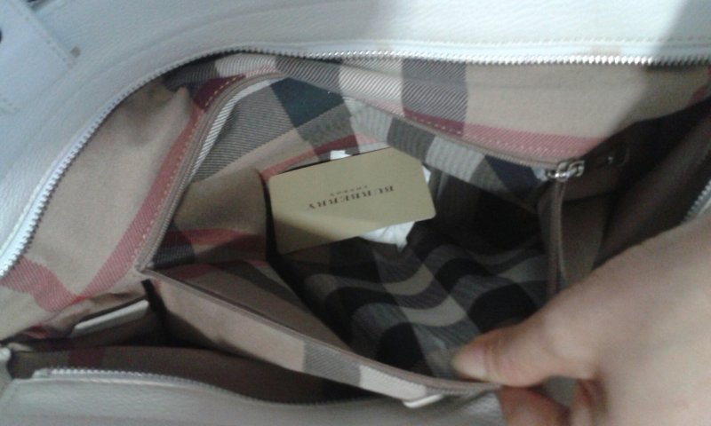 burberry interior.jpg