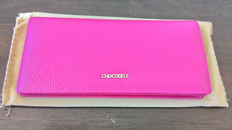 wallet_front.jpg