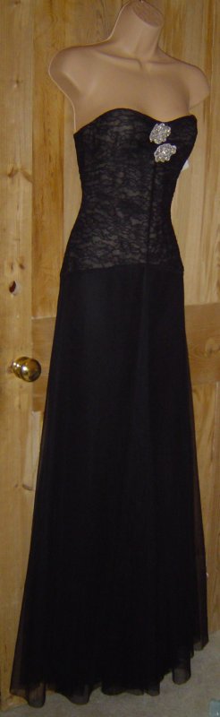 vera wang tulle front.jpg