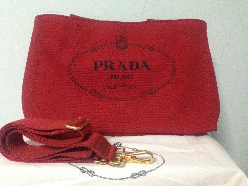 Prada1.jpg