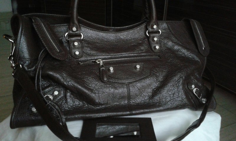 balenciaga front.jpg