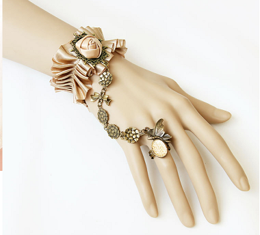 hand bracelet02.png