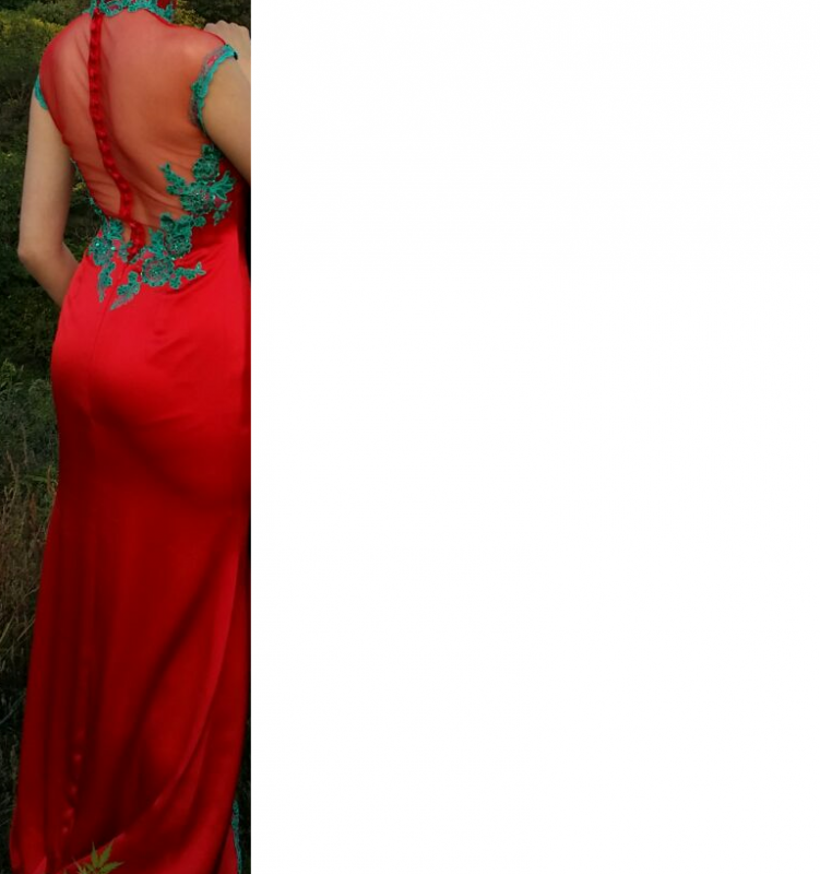 Red cheongsam.png