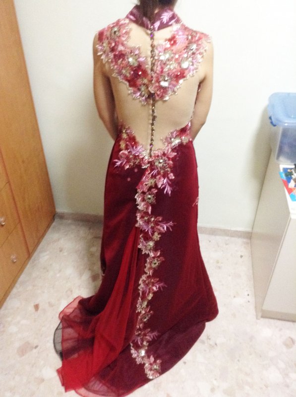 2bwinegown.JPG
