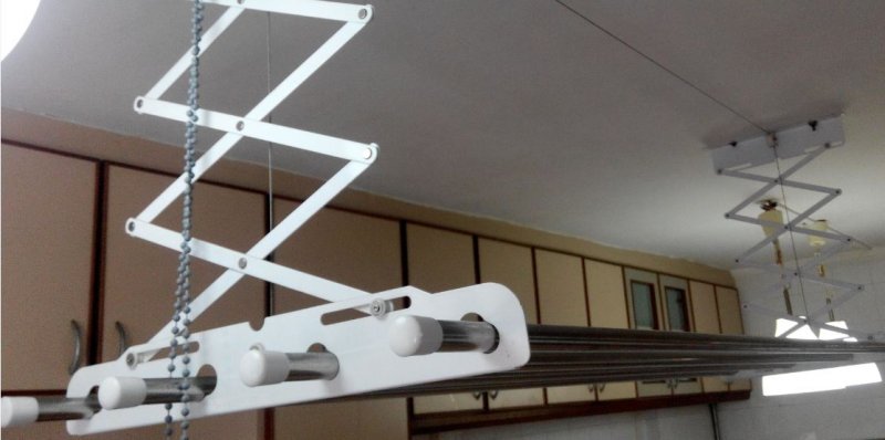 Easy Hanger System 2.JPG