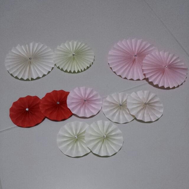 DIY Paper Rosette.jpg