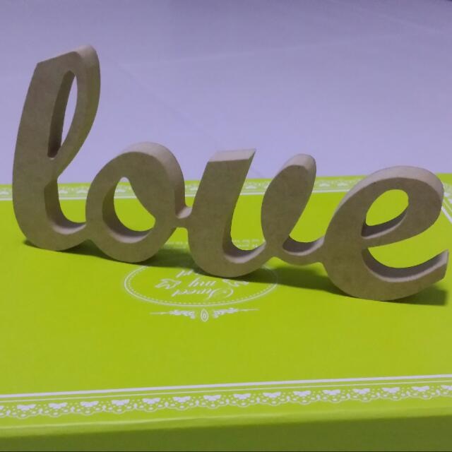 Love signage 1.jpg
