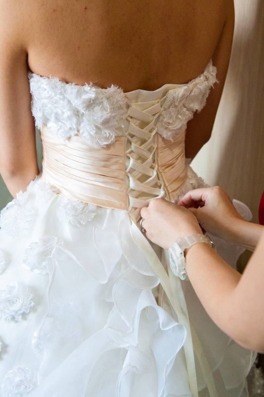 Flowery Princess White Gown 02.jpg