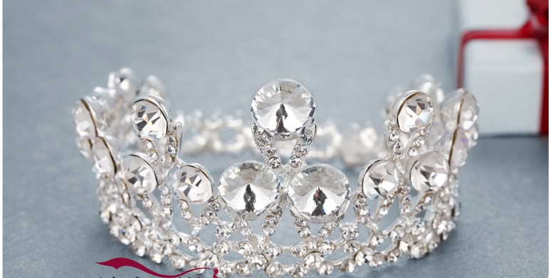 tiara.jpg