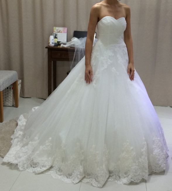 Bridal Gown i (low resolution).jpg