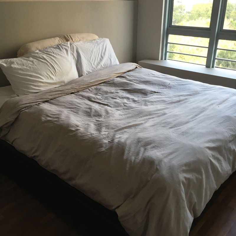 Queen Bed.jpg