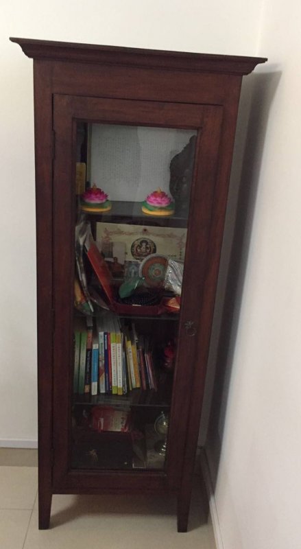 display_cabinet_01.jpg
