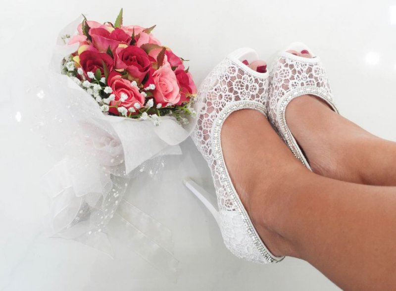 lace-white.JPG lace-white.JPG