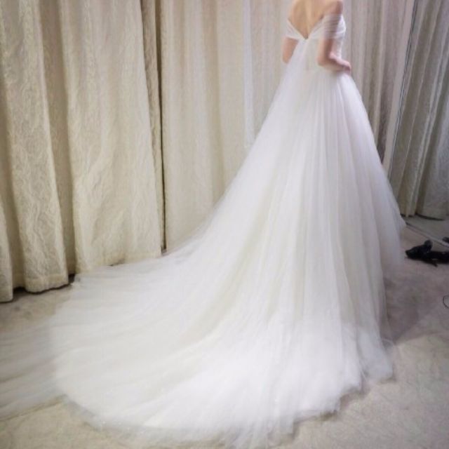 korean_style_white_wedding_gown_1465119073_28845a88.jpg