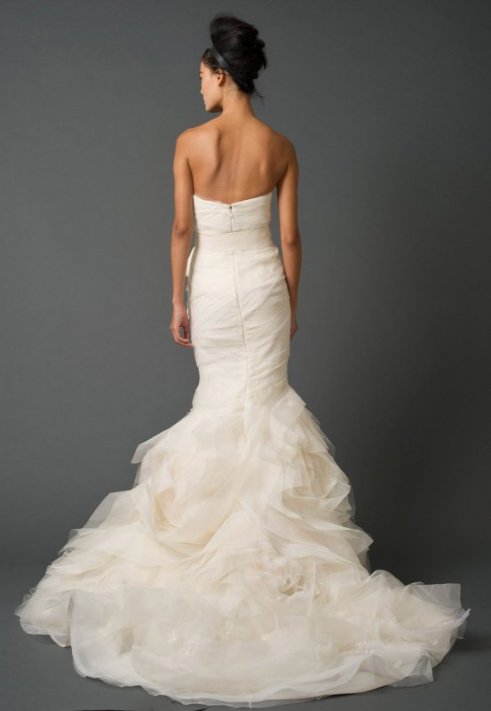 1375909336_b_VW-Bridal-Gemma-Back-View.jpg