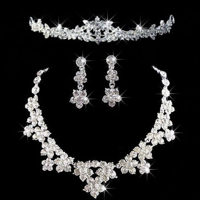 bn_tiaranecklaceearring_set_1468205842_410df33a.jpg