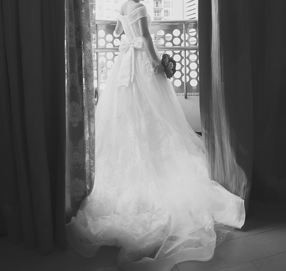 white gown back view.jpg