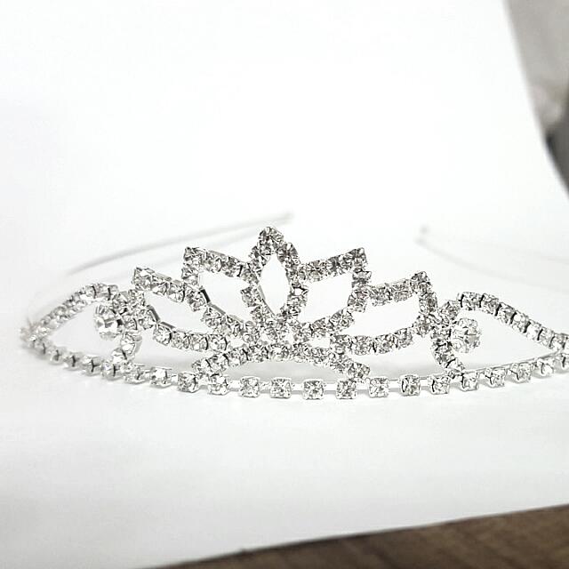 7. tiara.jpg