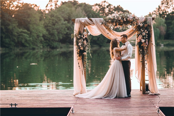 Diy-wedding-flower-arch-decoration-ideas.jpg