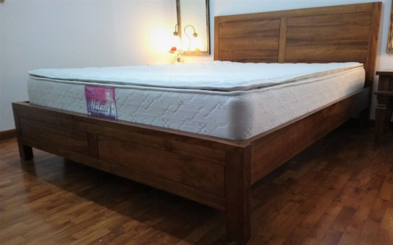bed full view 2.jpeg