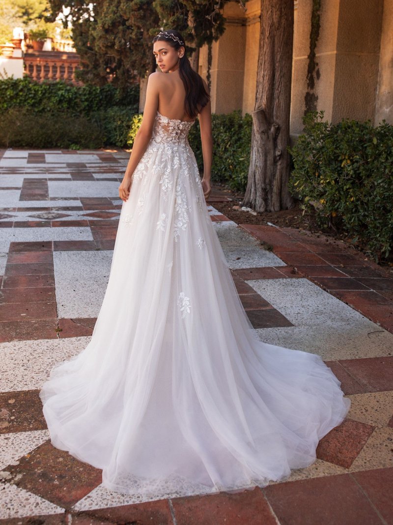 pronovias leda 1.jpg