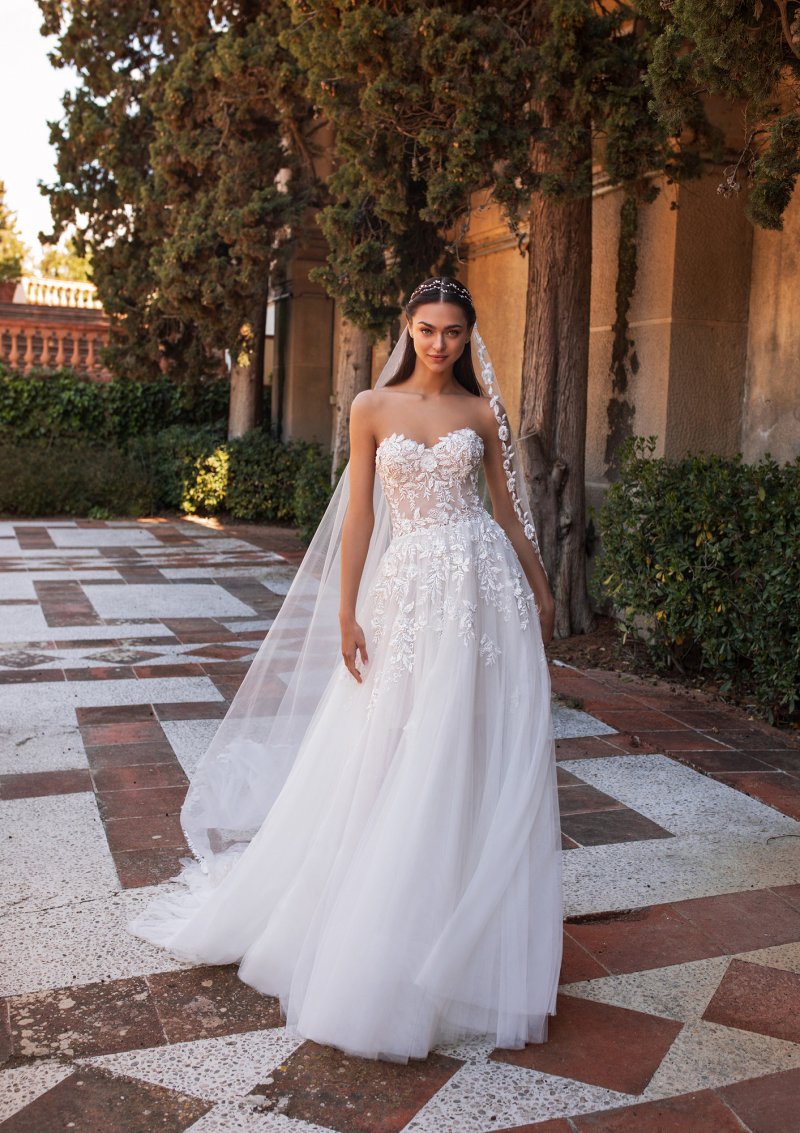 pronovias leda 4.jpg