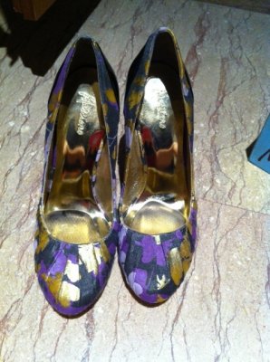 guess shoe front.JPG