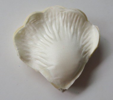 Petals_ivory.jpg